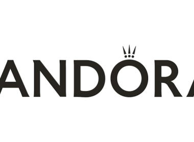 KH&Aacute;CH H&Agrave;NG TẬP ĐO&Agrave;N PANDORA